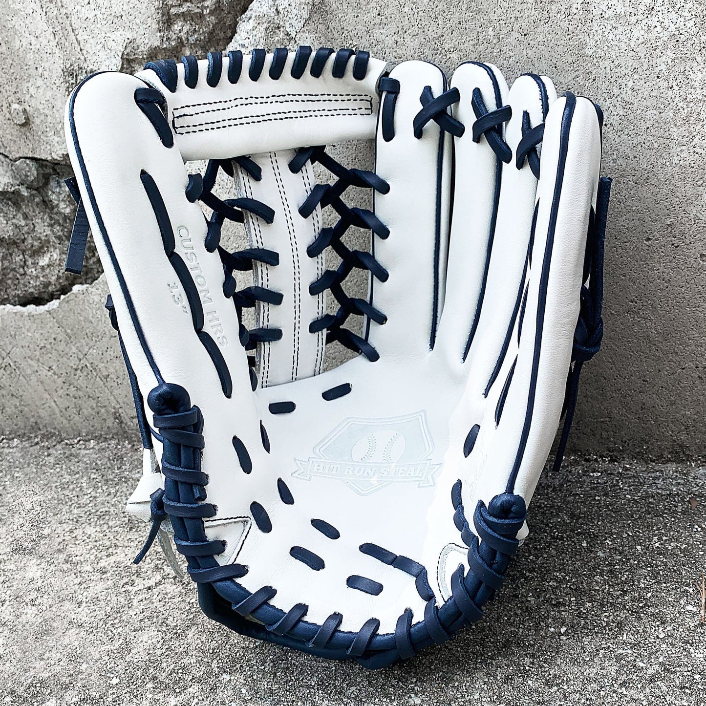 13" White & Navy - Modified Trap Web