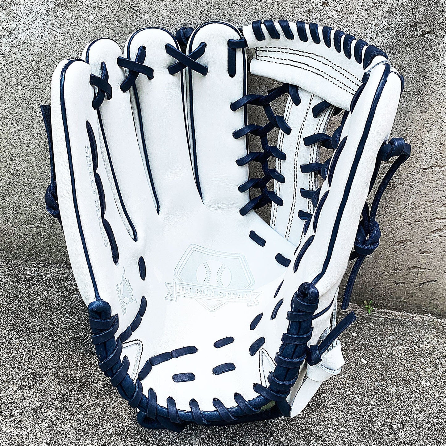 13" White & Navy - Modified Trap Web