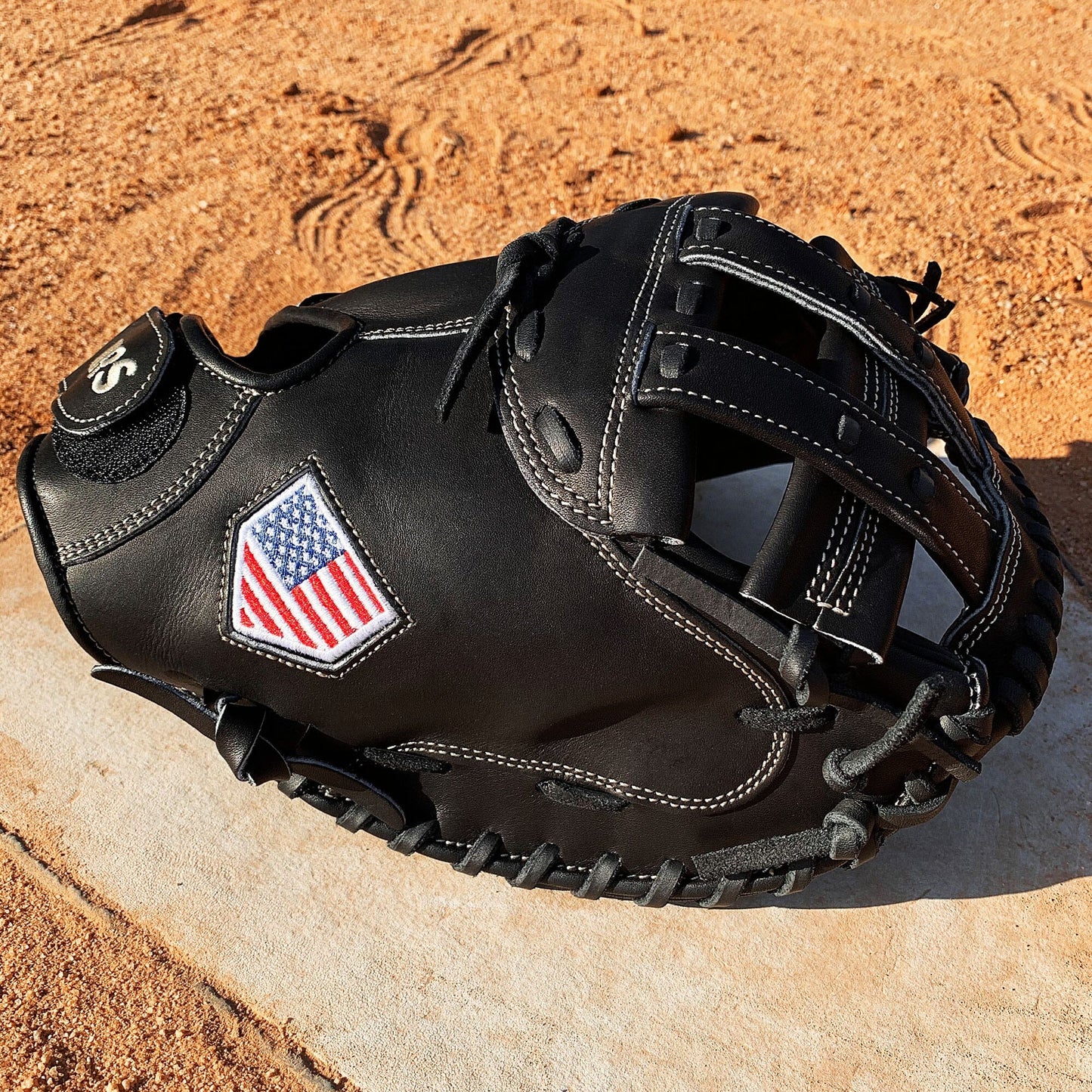 34" Softball Catcher's Mitt - Black with Black Laces