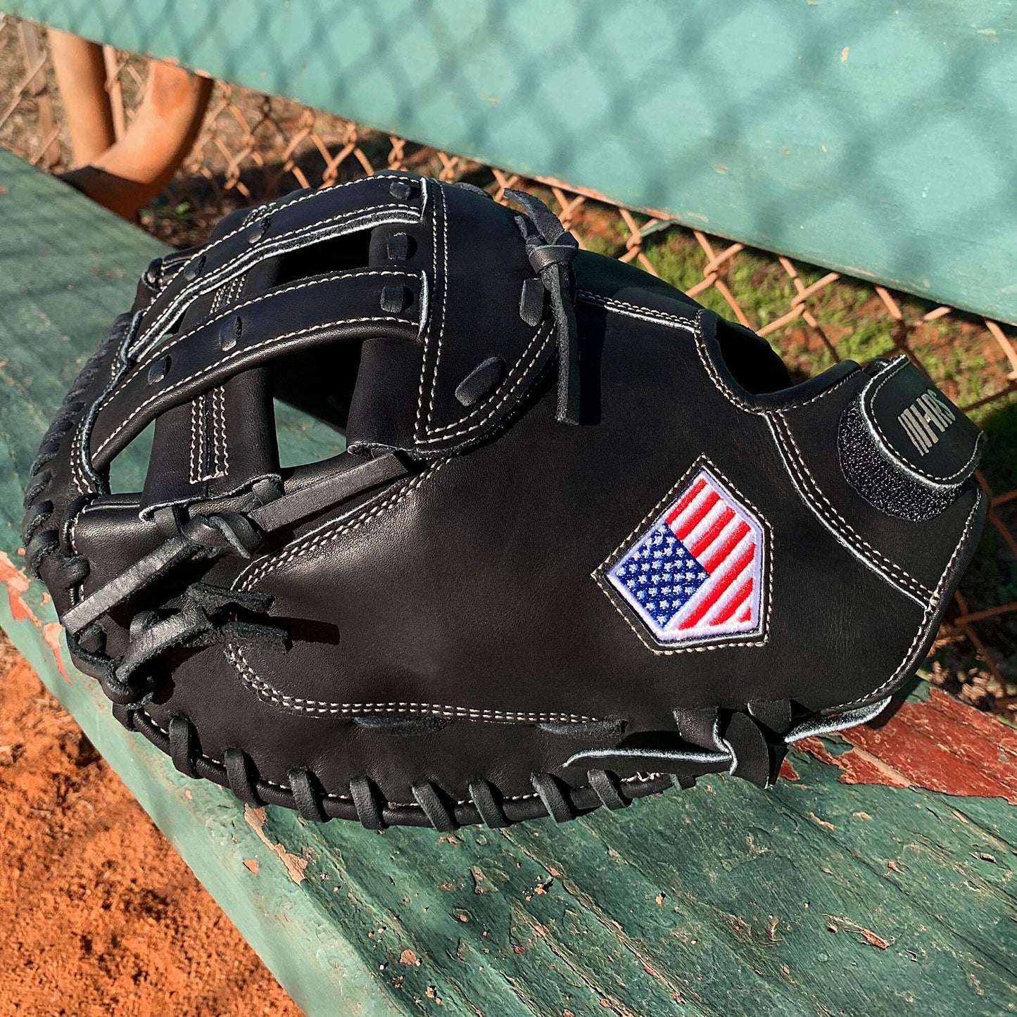 34" Softball Catcher's Mitt - Black with Black Laces