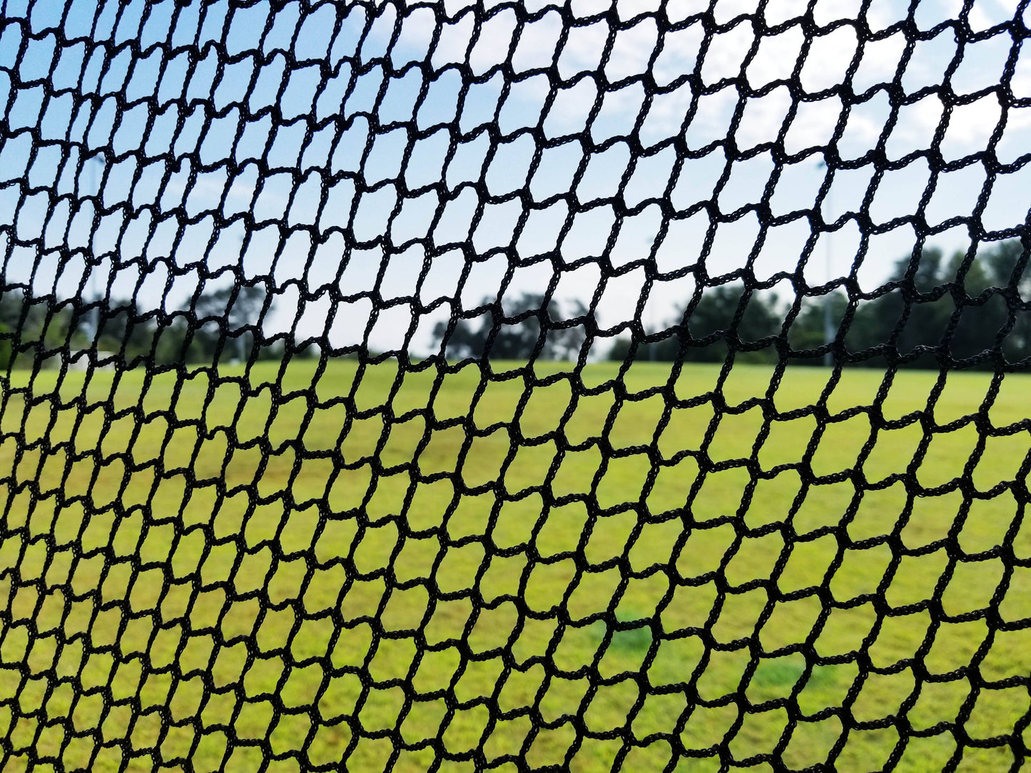 Heavy Duty 10x7 Golf Hitting Net & Mat - Perfect Golf Practice Net. Use Indoor, Outdoor, Garage, Backyard, Or In Any Open Field