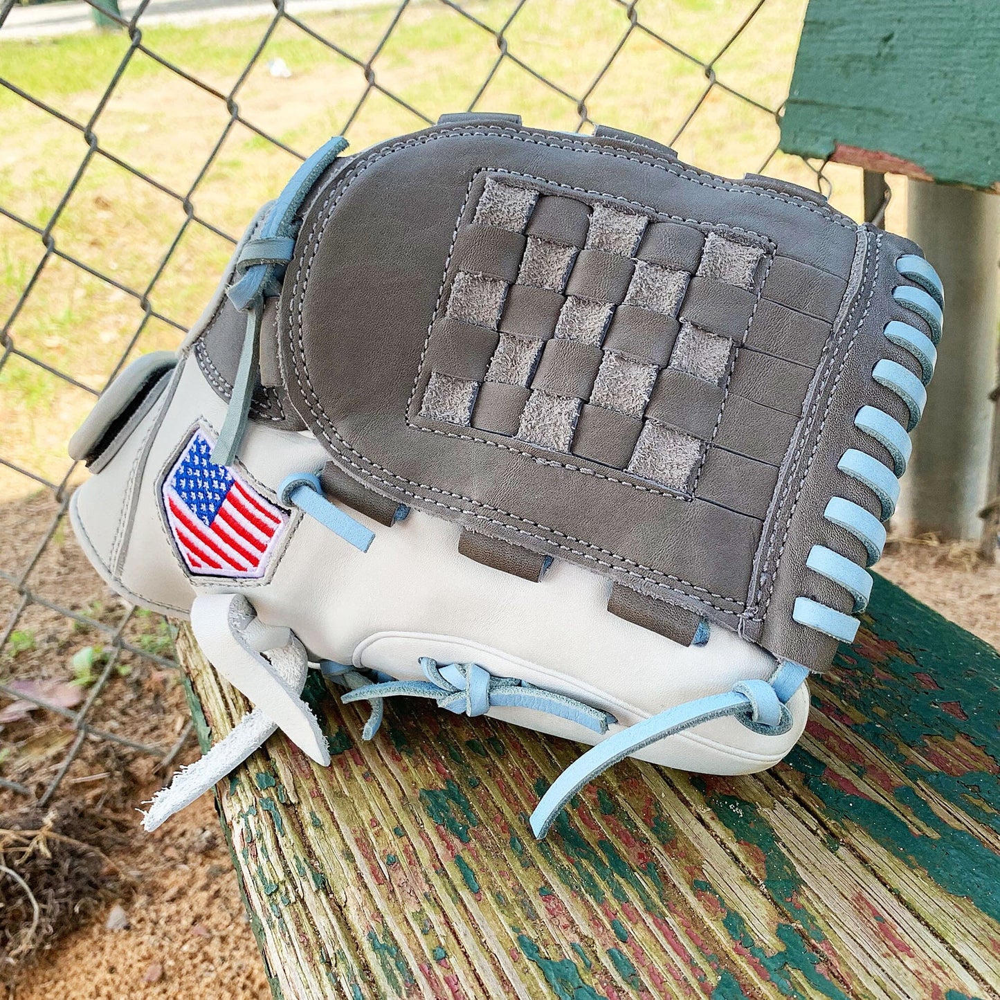 12" - White and Light Blue - Basket Web