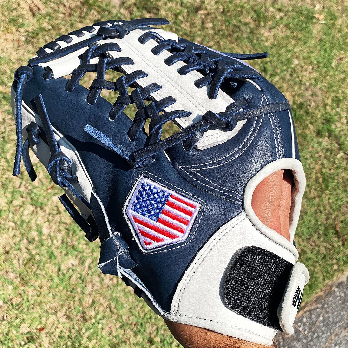 12" - Navy & White - Modified Trapeze Web