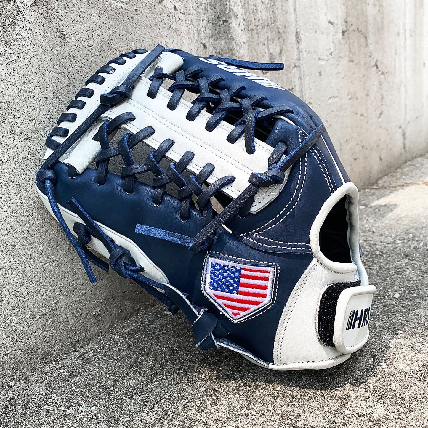 12" - Navy & White - Modified Trapeze Web