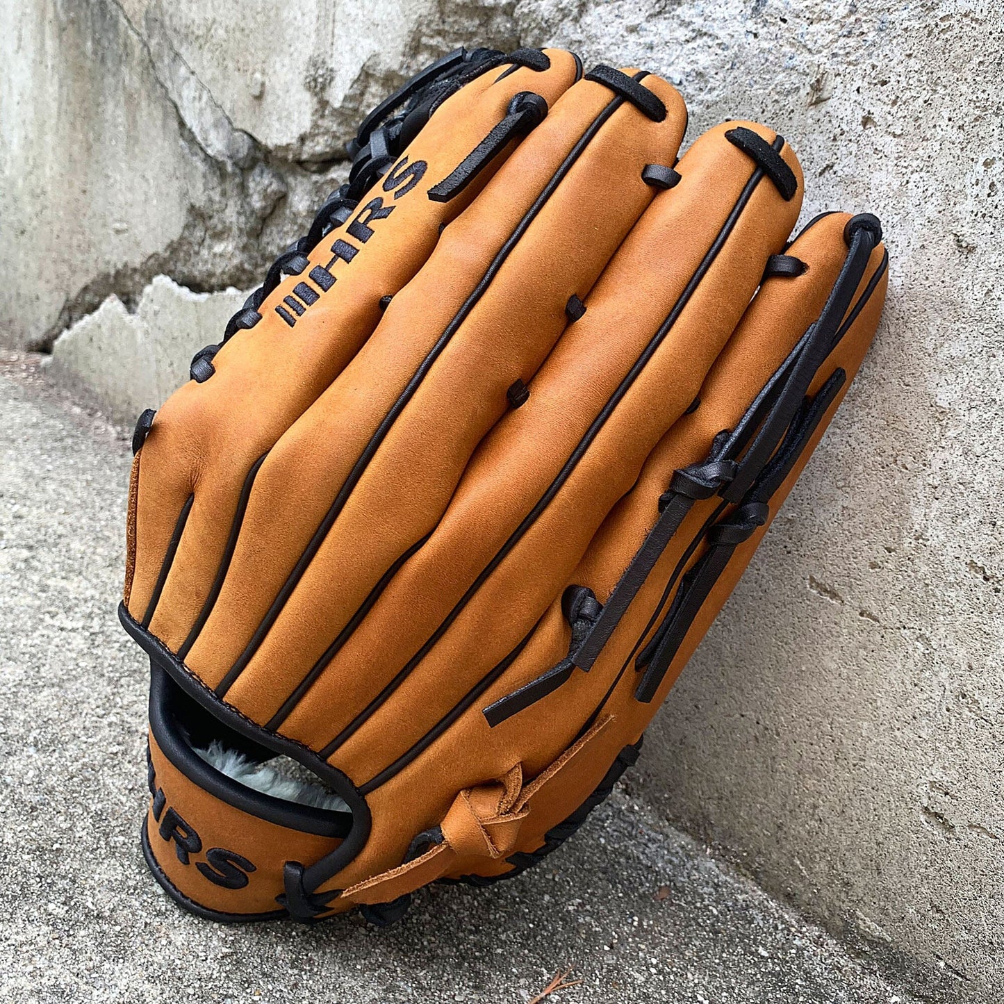 13" - Tan with Black Web - Modified Trap Web