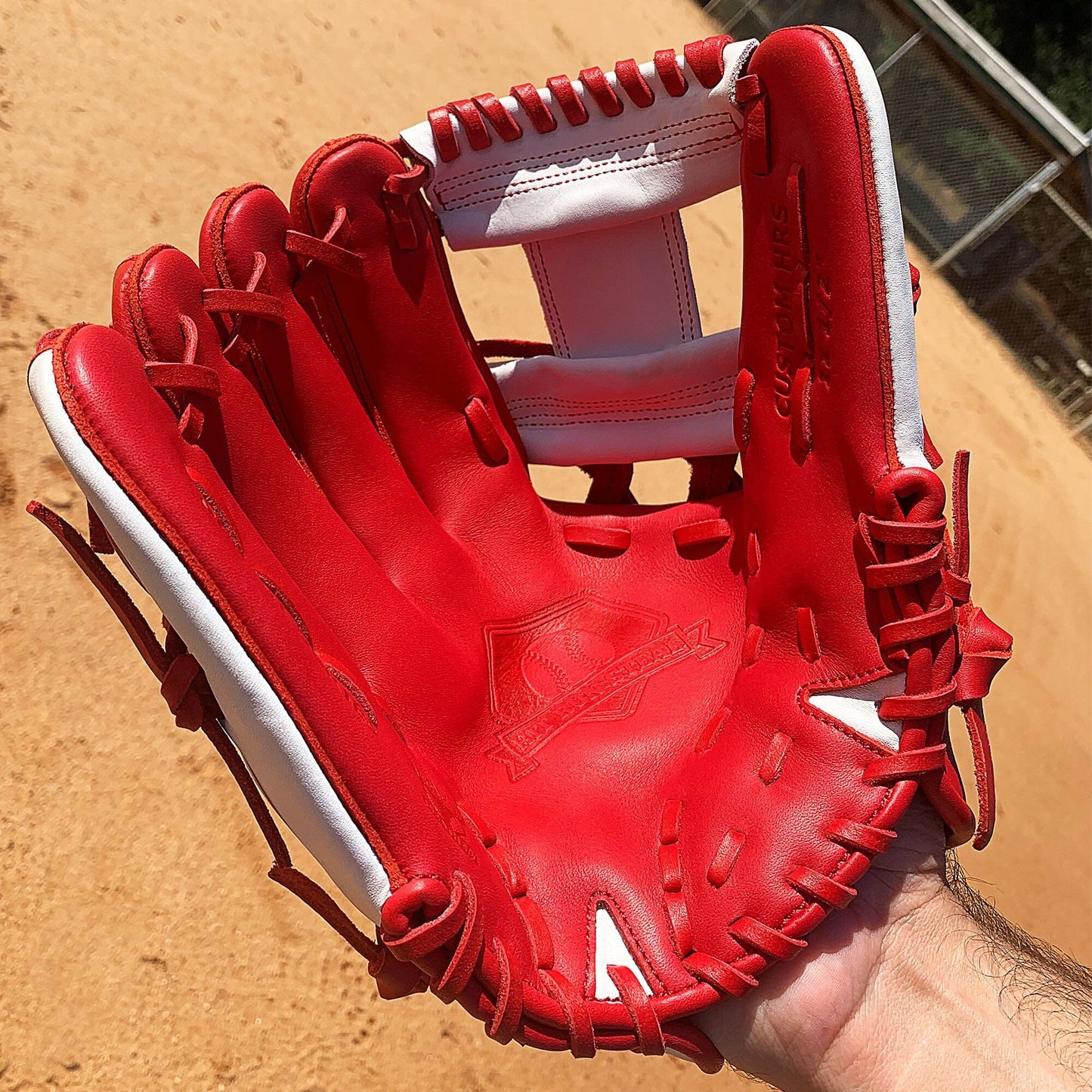11.5" - Red and White - I Web