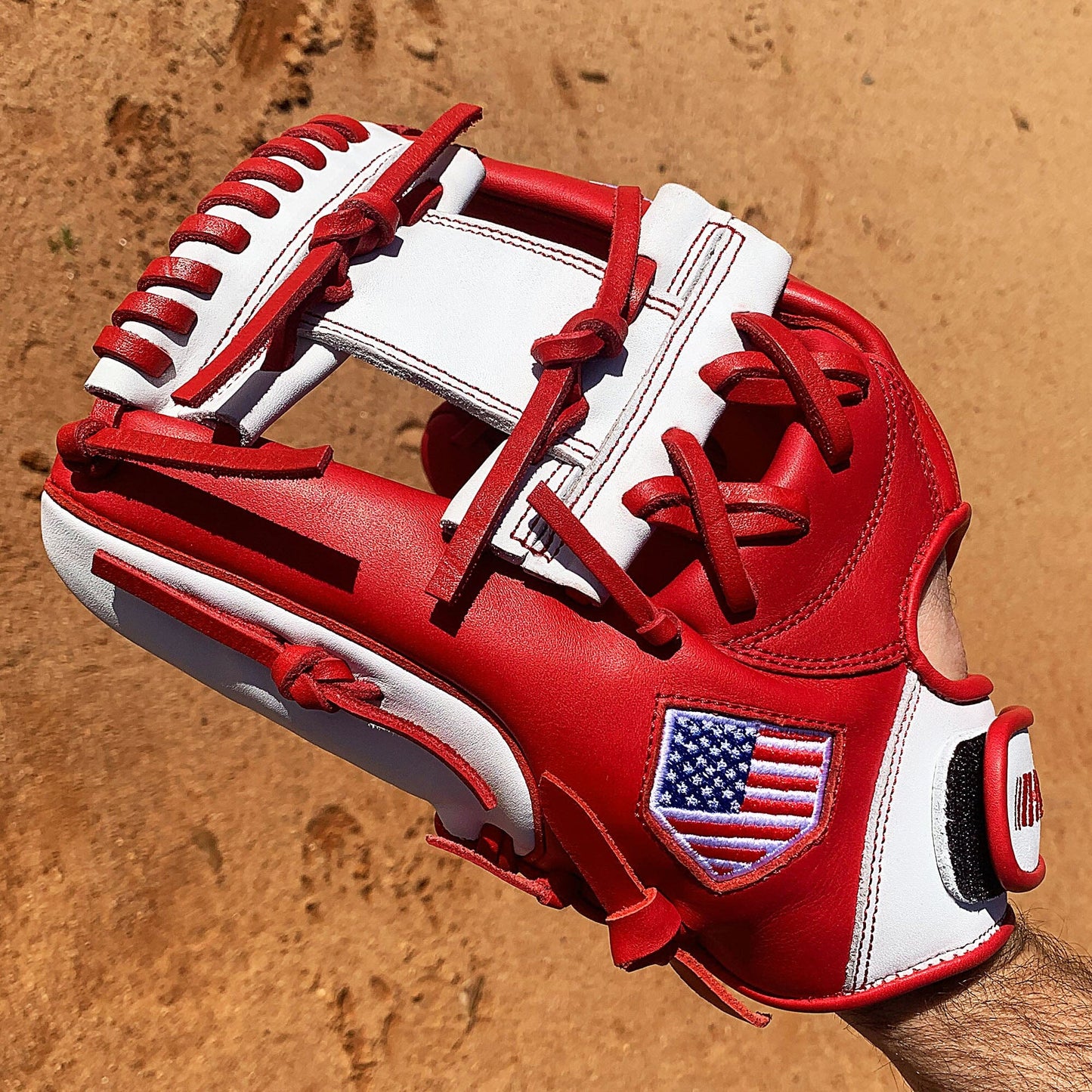 11.5" - Red and White - I Web