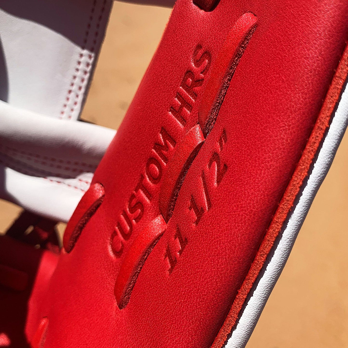 11.5" - Red and White - I Web