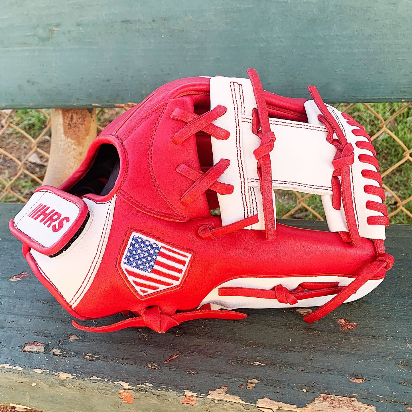 11.5" - Red and White - I Web
