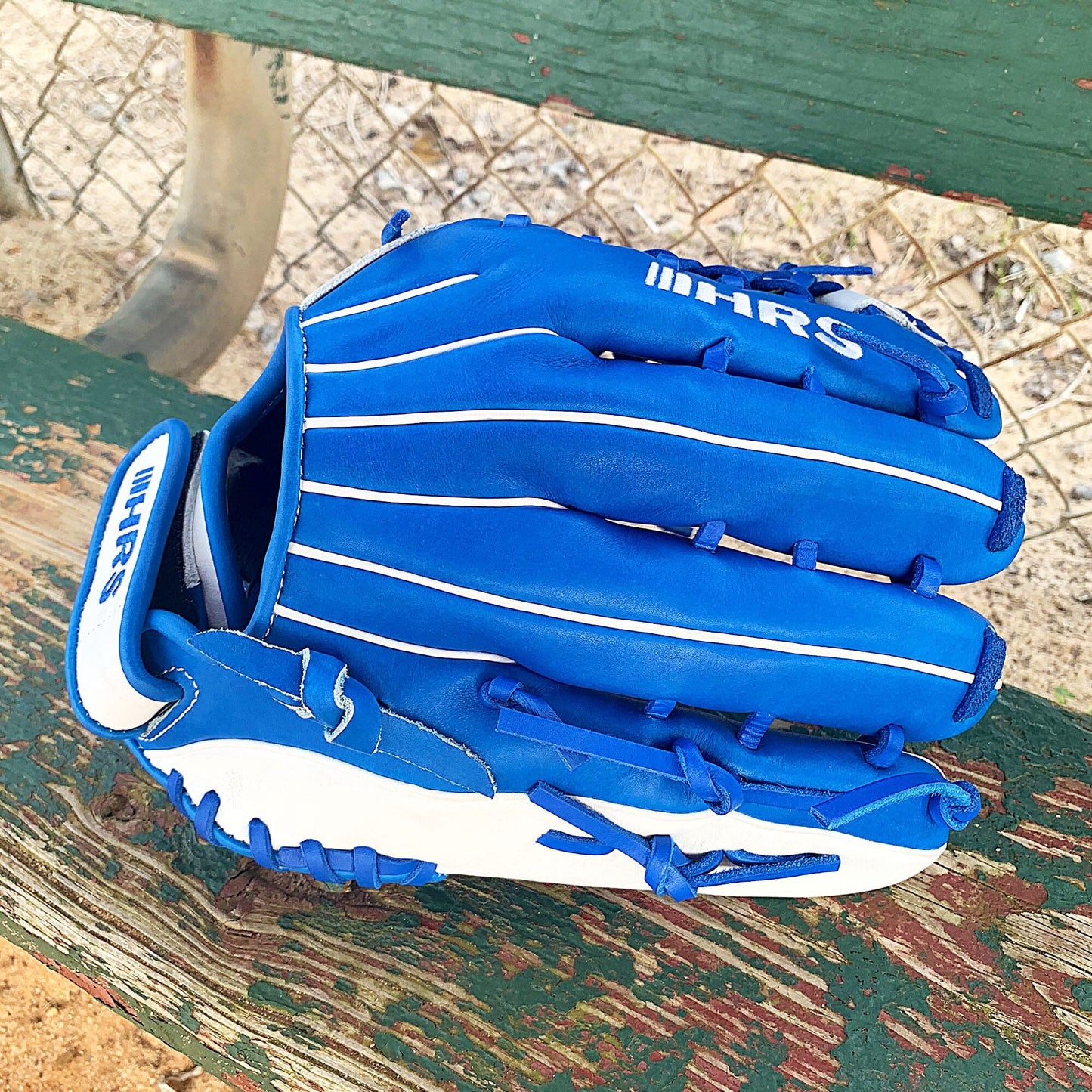 12.5" Blue and White - Modified Trap Web