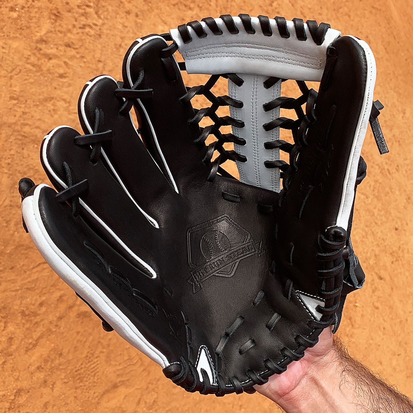 12.5" - Black and White - Modified Trap Web