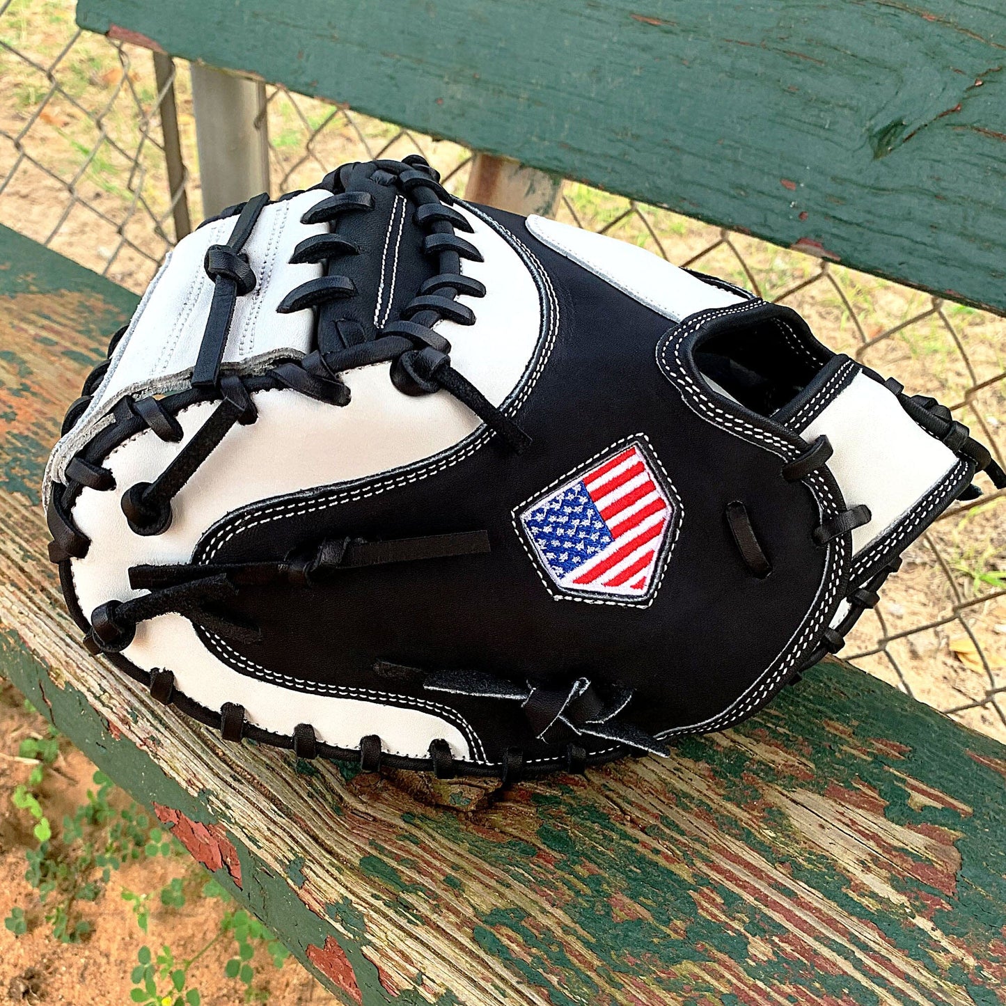 33.5" Baseball Catcher's Mitt - Black and White
