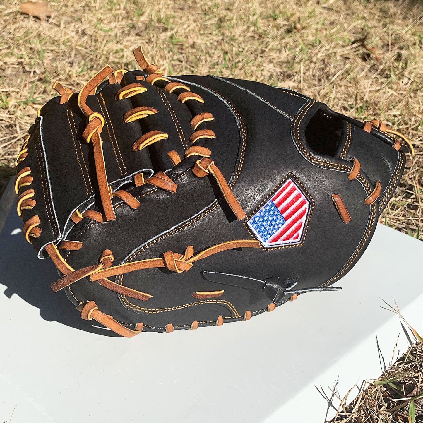 33.5" - Baseball Catcher's Mitt - Black with Tan Laces