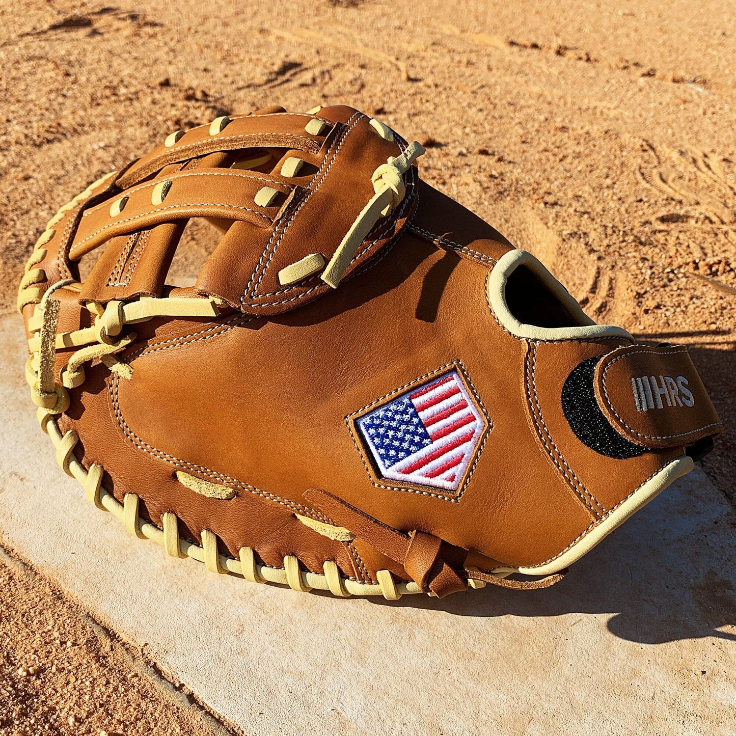 34" Softball Catcher's Mitt - Tan with Cream Laces